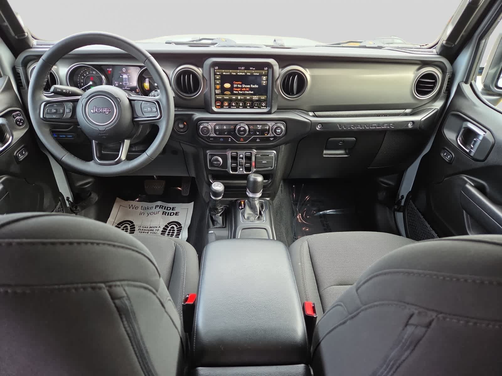 Used 2023 Jeep Wrangler Unlimited w/ Sun & Screen Package AWD/4WD image 14