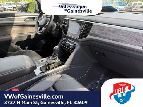 Used 2023 Volkswagen Atlas Cross Sport SE FWD image 10