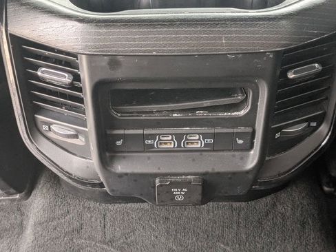 Used 2022 RAM 1500 Limited w/ Body-Colour Bumper Group image 30