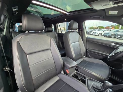 Used 2021 Volkswagen Tiguan SE R-Line image 50