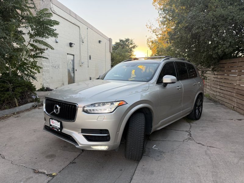 Used 2016 Volvo XC90 T6 Momentum w/ Momentum Plus Package AWD/4WD image 8