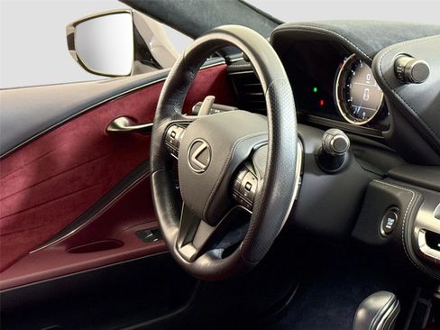 Used 2018 Lexus LC 500 Coupe RWD image 32