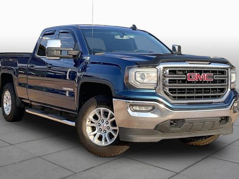Used 2019 GMC Sierra 1500 SLE w/ SLE Value Package AWD/4WD image 4