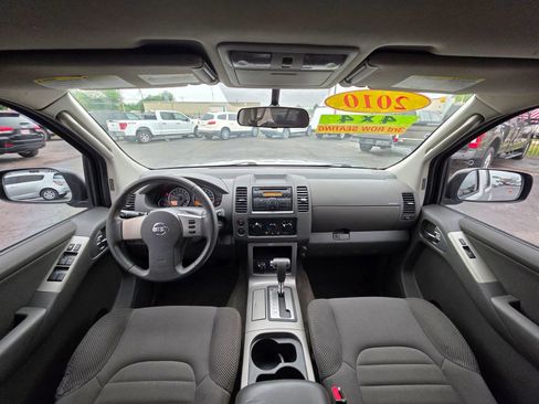 Used 2010 Nissan Pathfinder S AWD/4WD image 2