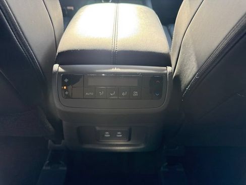 Used 2026 Nissan Pathfinder SL AWD/4WD image 17