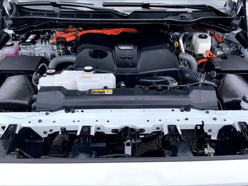 Certified 2025 Toyota Sequoia SR5 AWD/4WD image 31