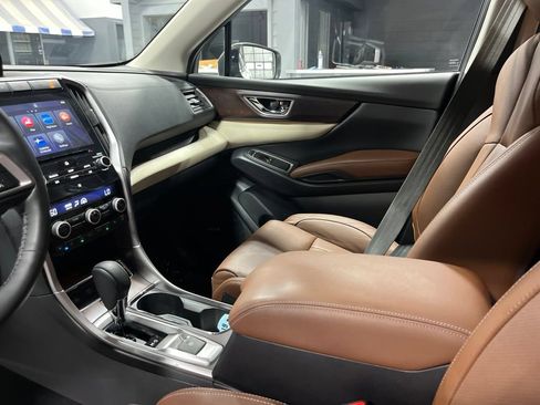 Used 2019 Subaru Ascent Touring w/ Popular Package #2 AWD/4WD image 17