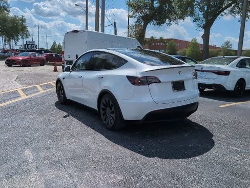 Used 2022 Tesla Model Y Performance image 4