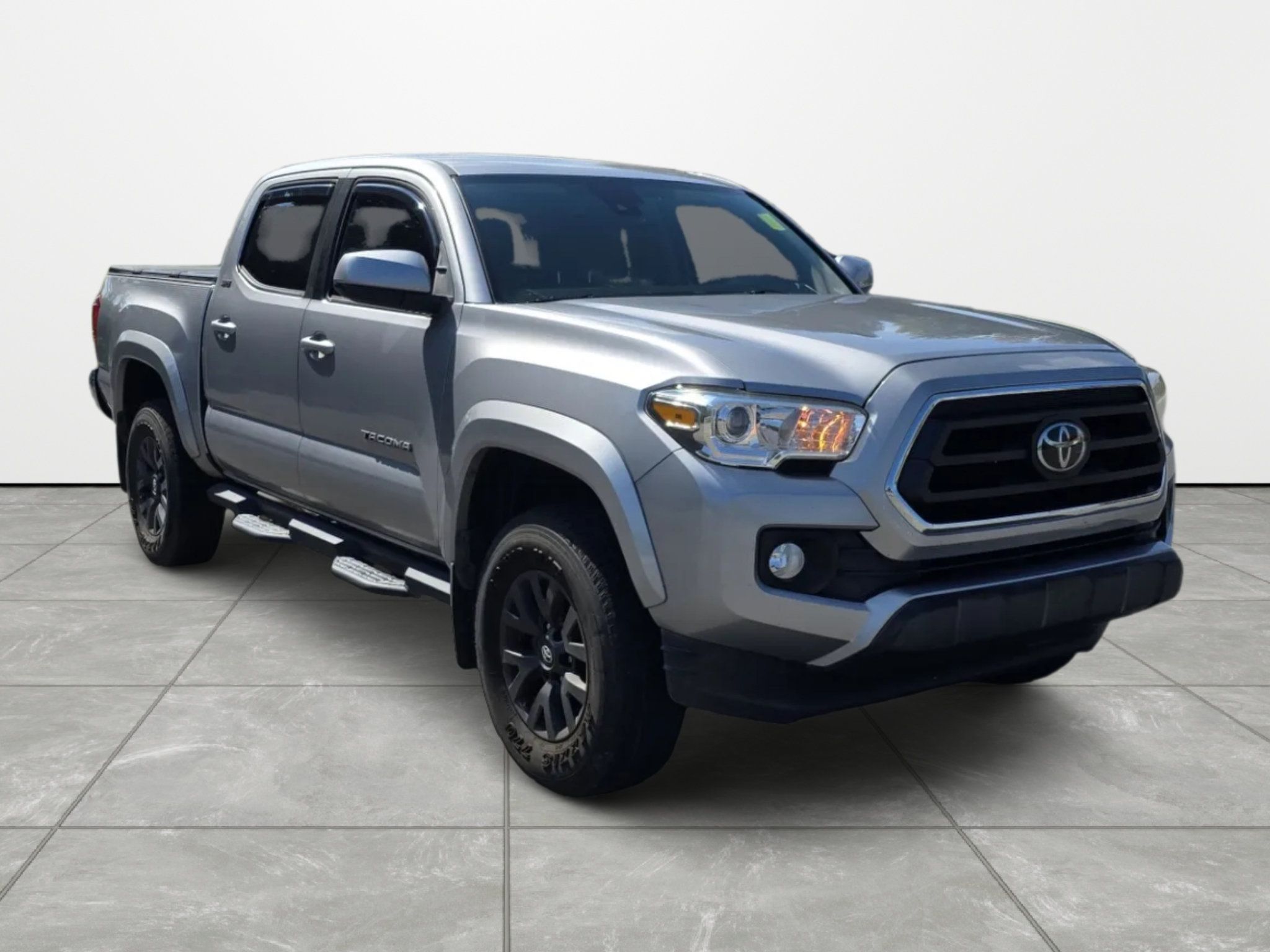 Used 2021 Toyota Tacoma SR5 RWD image 2