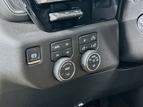 New 2026 Chevrolet Silverado 1500 High Country AWD/4WD image 12