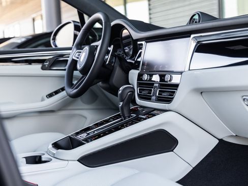 New 2026 Porsche Macan S image 44