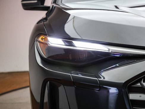 Certified 2025 Audi Q5 Premium w/ Convenience Package image 8