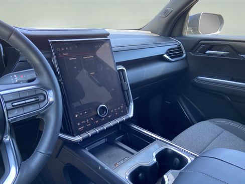 Used 2025 GMC Acadia Elevation w/ LPO, Floor Liner Package image 14