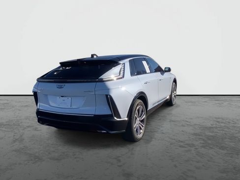 Certified 2026 Cadillac Lyriq Premium Luxury image 5