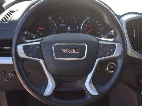 Used 2024 GMC Terrain SLE image 19