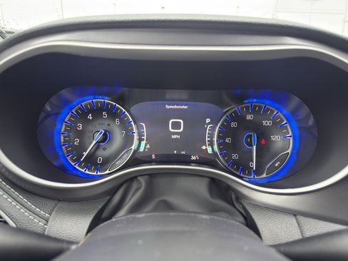 New 2026 Chrysler Pacifica Select FWD image 16