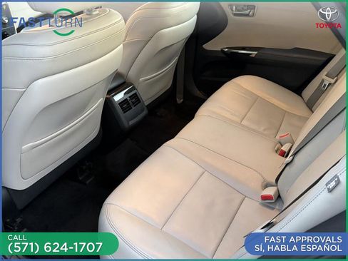 Used 2013 Toyota Avalon XLE image 17