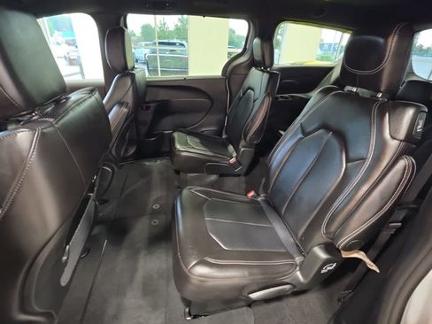 Used 2026 Chrysler Pacifica Select FWD image 28