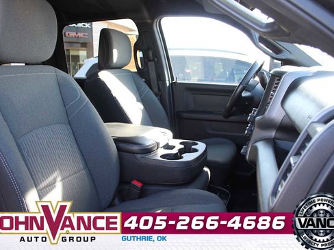 Used 2024 RAM 3500 Tradesman w/ Chrome Appearance Group image 19