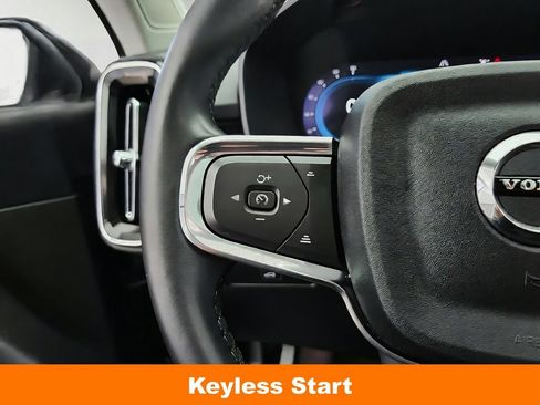 Used 2024 Volvo XC40 B5 Plus AWD/4WD image 19