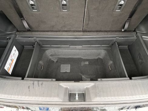 Used 2024 Honda Pilot Touring image 10