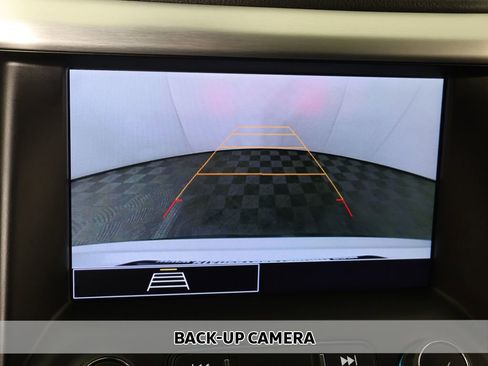 Used 2023 GMC Acadia SLE w/ Driver Convenience Package image 8