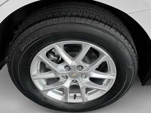 Used 2024 Chevrolet Equinox LS image 9