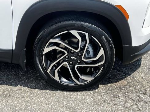 Used 2024 Chevrolet TrailBlazer RS w/ Convenience Package AWD/4WD image 7