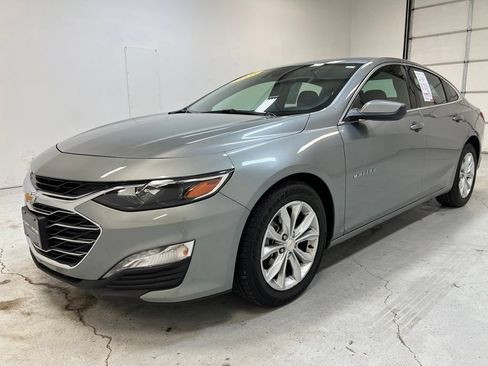 Used 2025 Chevrolet Malibu LT FWD image 12