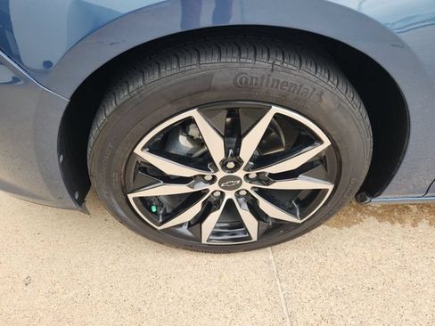 Used 2025 Chevrolet Malibu RS FWD image 9