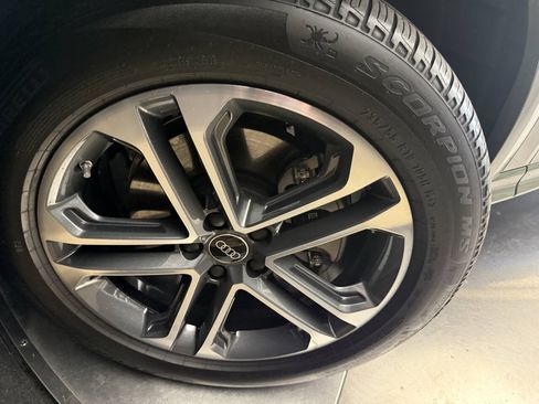 Used 2025 Audi Q5 Premium Plus w/ Premium Plus AWD/4WD image 32