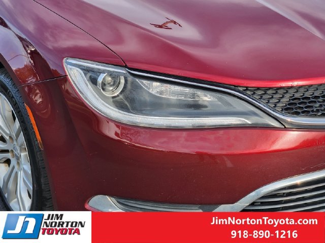 Used 2015 Chrysler 200 Limited w/ Convenience Group FWD image 10