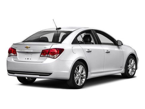Used 2016 Chevrolet Cruze LT FWD image 3