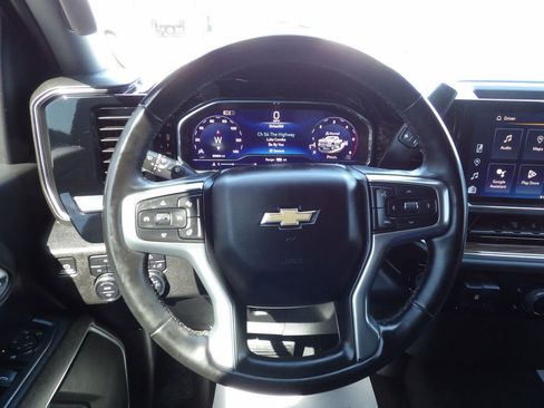Used 2024 Chevrolet Silverado 2500 LT AWD/4WD image 20