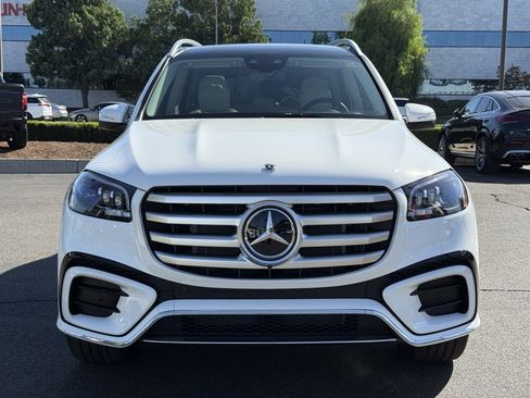 New 2026 Mercedes-Benz GLS 450 4MATIC image 17