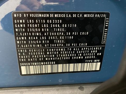 New 2025 Volkswagen Tiguan SE image 30