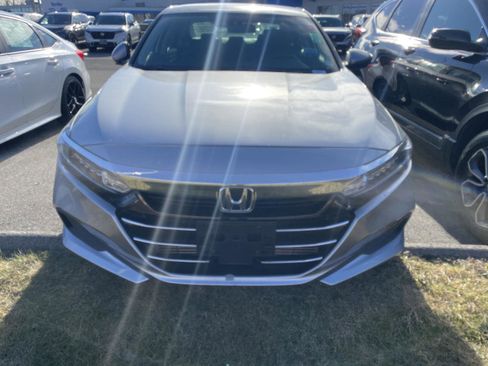 Used 2022 Honda Accord LX image 3