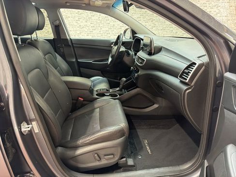 Used 2019 Hyundai Tucson Ultimate w/ Cargo Package FWD image 11