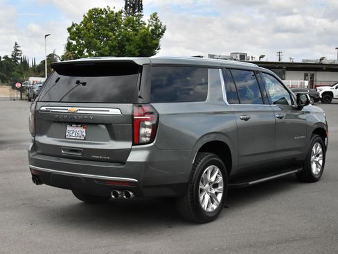 Used 2023 Chevrolet Suburban Premier AWD/4WD image 8
