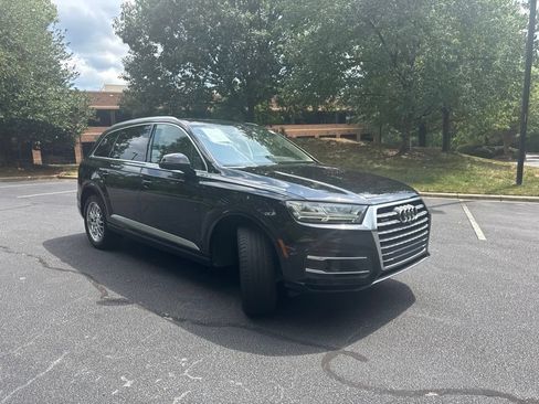 Used 2017 Audi Q7 3.0T Prestige AWD/4WD image 3