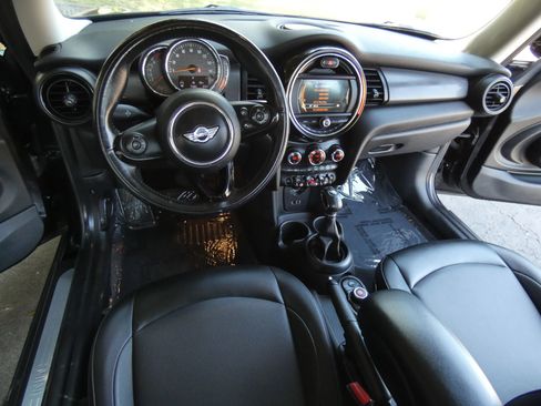 Used 2018 MINI Cooper 2-Door Hardtop FWD image 23