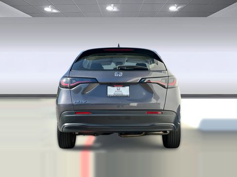 Certified 2023 Honda HR-V LX image 9