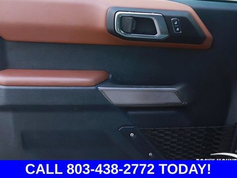 Used 2023 Ford Bronco Outer Banks AWD/4WD image 13