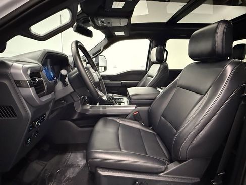 Used 2025 Ford F150 XLT w/ Equipment Group 303A High image 17