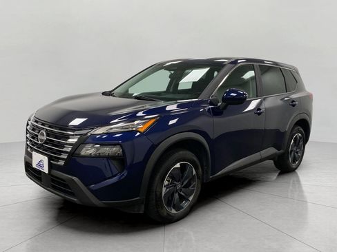 Certified 2025 Nissan Rogue SV AWD/4WD image 9