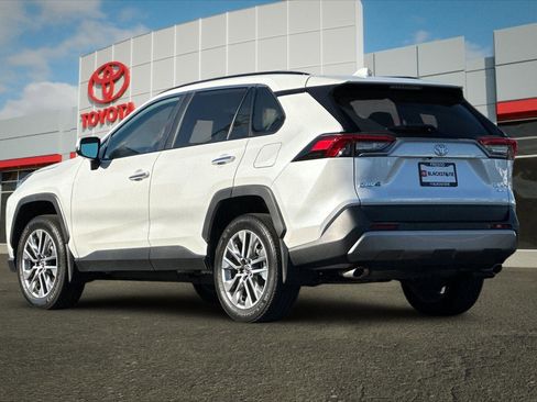 Used 2023 Toyota RAV4 Limited image 5