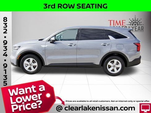 Used 2021 Kia Sorento LX image 4