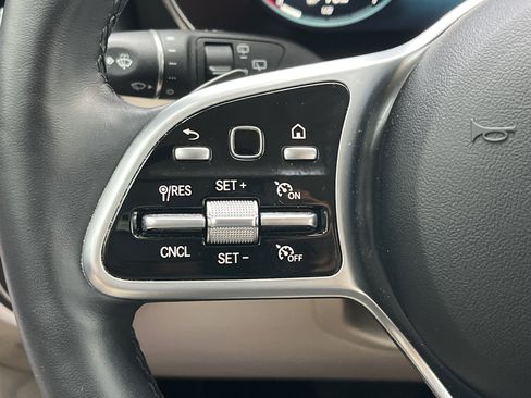 Certified 2022 Mercedes-Benz GLC 300 4MATIC image 31