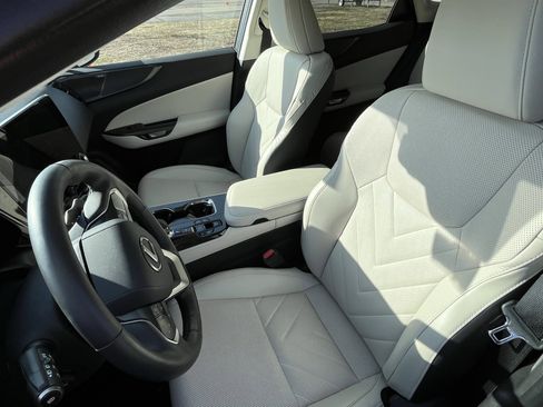 Used 2025 Lexus NX 350 AWD w/ Accessory Package (2T) image 12