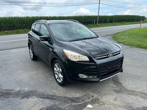 Used 2015 Ford Escape Titanium image 4